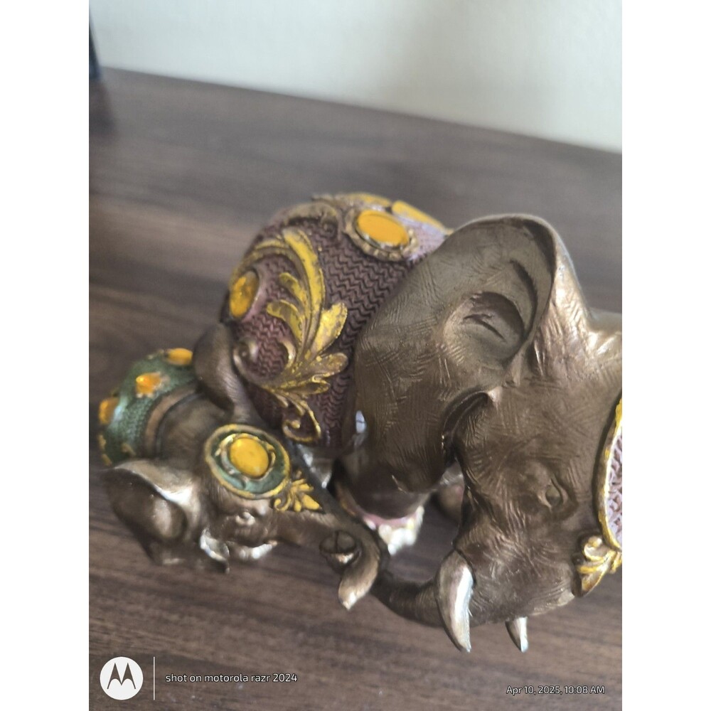 Alabastre European Style" Elephant & Baby Figurine - Picture 3 of 13